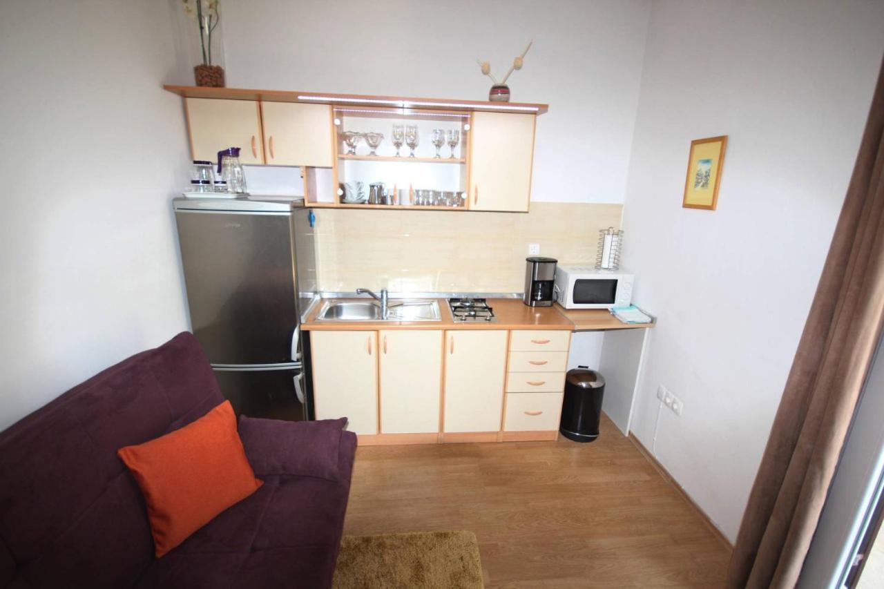 Small Apartment For A Great Holiday Задар Экстерьер фото
